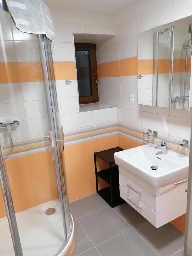Apartmany Na Namesti Boží Dar Eksteriør billede