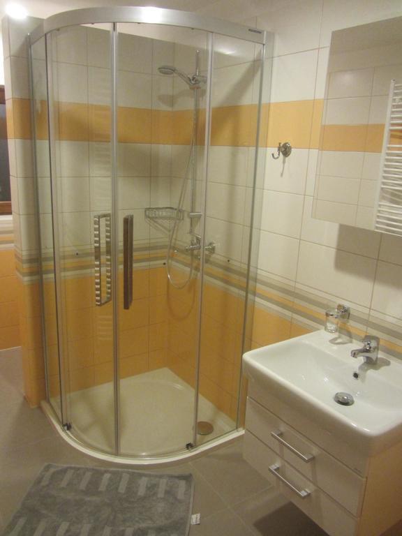 Apartmany Na Namesti Boží Dar Eksteriør billede